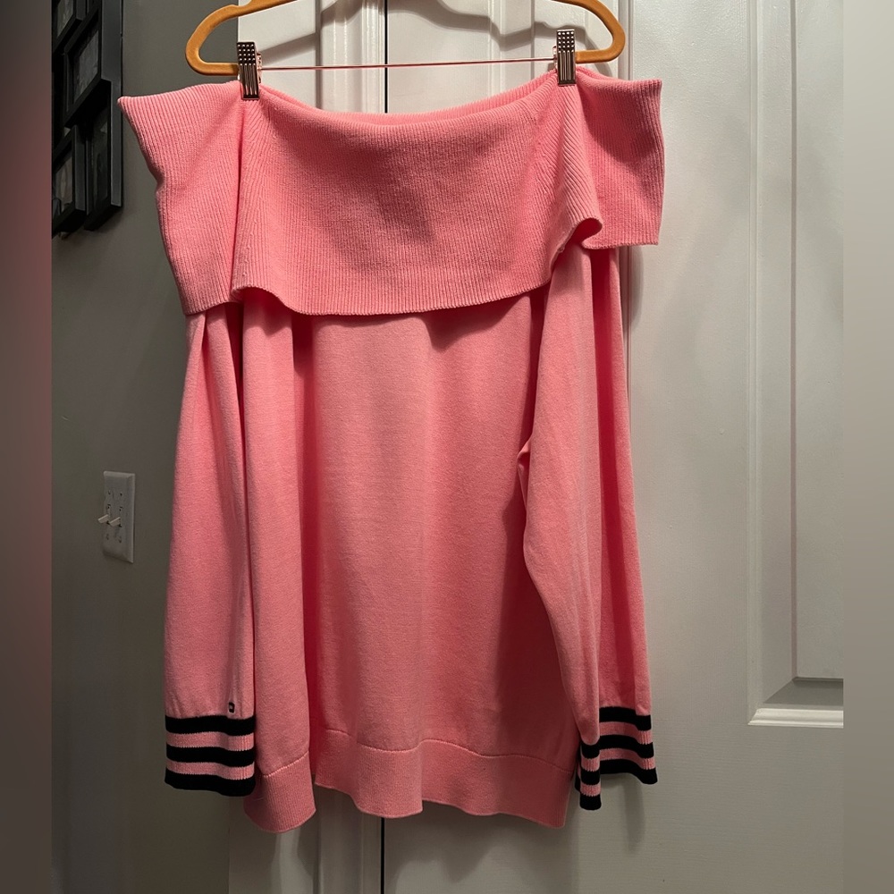 Tommy Hilfiger NWT Off Shoulder Sweater- size 3X - Picture 3 of 8